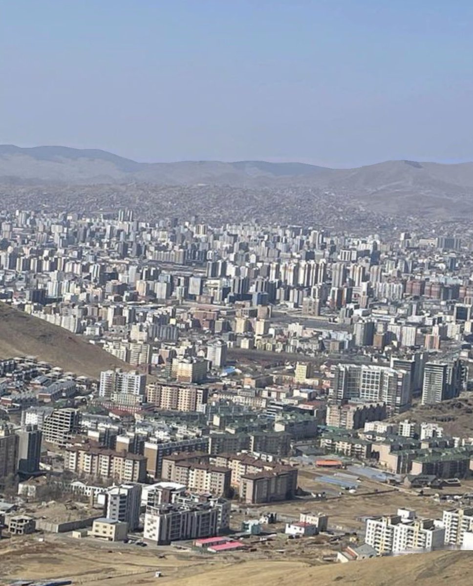 Өглөөний мэнд!
Өсөхөөс л дадал болсон зарим нэг хэв маяг, хэт их цул болсон  хоол хүнс, зарим нэг зан үйл зэргээ өөрчлөхөд хүн бүрд харилцан адилгүй хугацаа шаадрлагатай!
Ийм л байсан иймээрээ л үлдэнэ гэдэг үе ард хоцорсоон!
Хүн бүр эрүүл байгаасай!