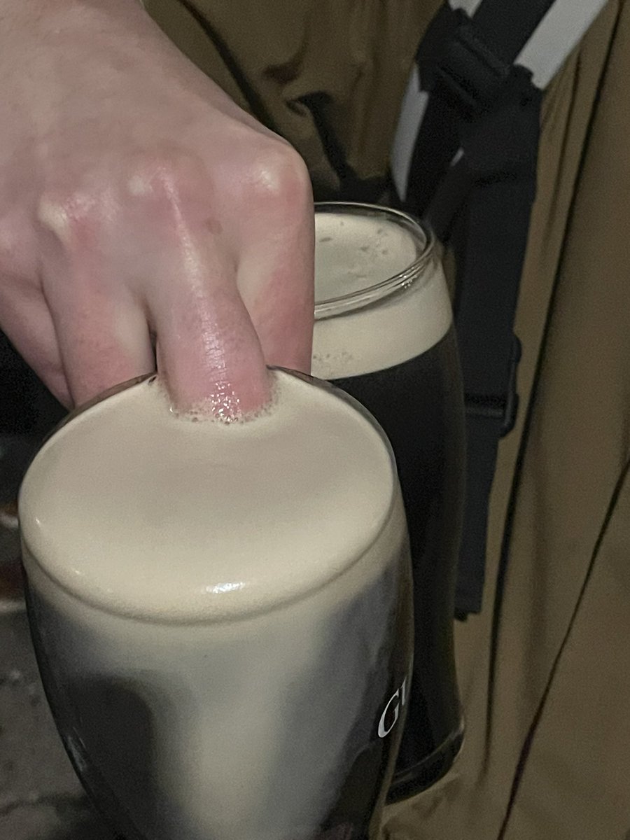fiona_day's tweet photo. Someone at the weekend showed me this photo of his colleague bringing a round of Guinness in and honestly have not stopped thinking about it. I see it when I close my eyes. https://t.co/icjqIYcmgC