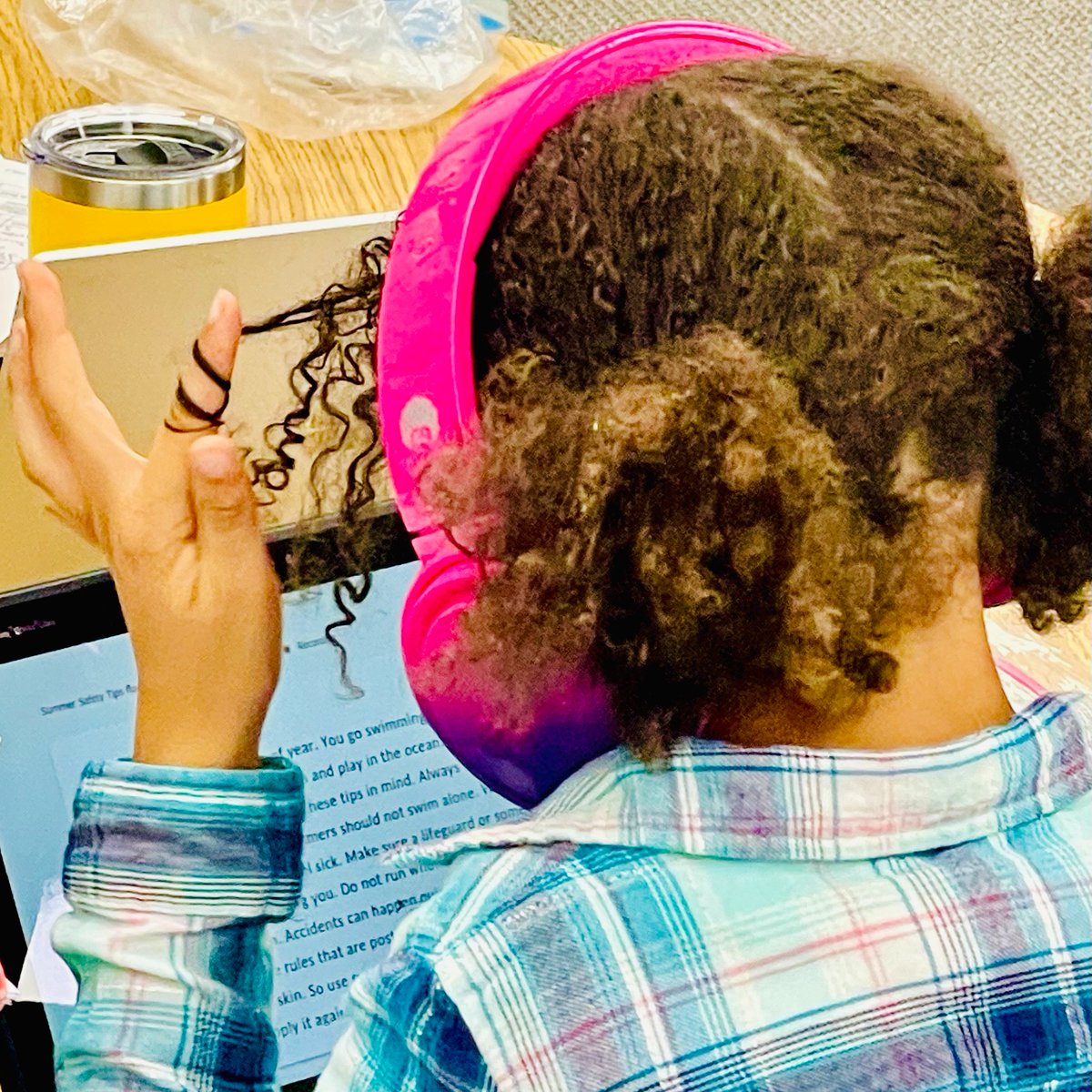 HCPS Technology Training (@hcpstechtrain) on Twitter photo It was exciting to kick off #ReadingProgressHCPS week at <a href="/ColsonES/">Colson Elementary</a> today! Principal <a href="/MrsBlackNorton/">Rebecca Black Norton</a> shared how Reading Progress has been an asset to Ts like Ms. Jones, especially during parent teacher conferences! Thank you to our <a href="/MicrosoftEDU/">Microsoft Education</a> partners for joining us today! It was exciting to kick off #ReadingProgressHCPS week at <a href="/ColsonES/">Colson Elementary</a> today! Principal <a href="/MrsBlackNorton/">Rebecca Black Norton</a> shared how Reading Progress has been an asset to Ts like Ms. Jones, especially during parent teacher conferences! Thank you to our <a href="/MicrosoftEDU/">Microsoft Education</a> partners for joining us today!