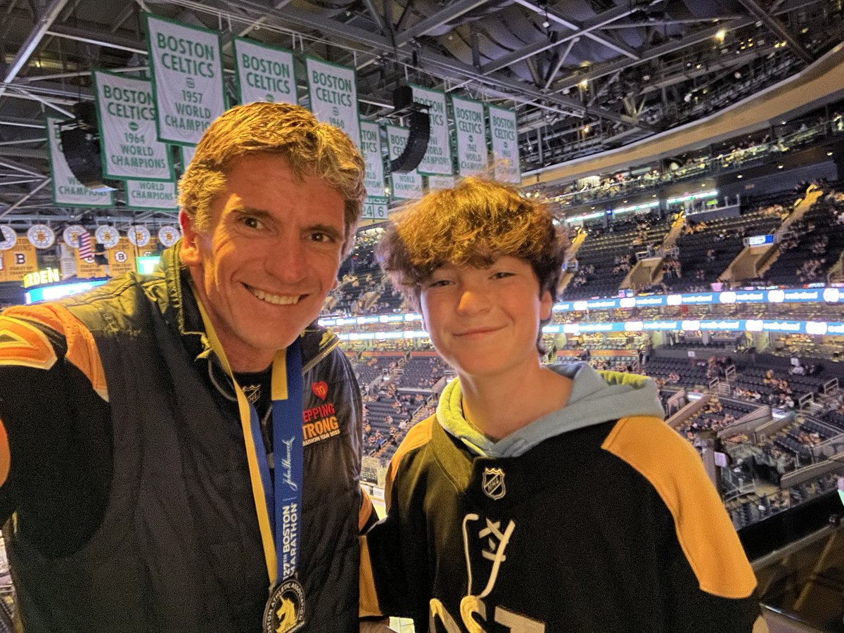 TyVelde's tweet photo. Run the #BostonMarathon then head straight to the #NHLBruins https://t.co/j7m7KyYpBE