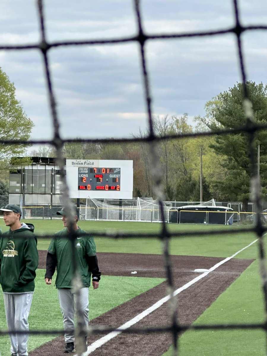 WALK OFF WIN AGAINST SJR!!!! LIONS IMPROVE TO 6-2 !!!
#StartSpreadingTheNews