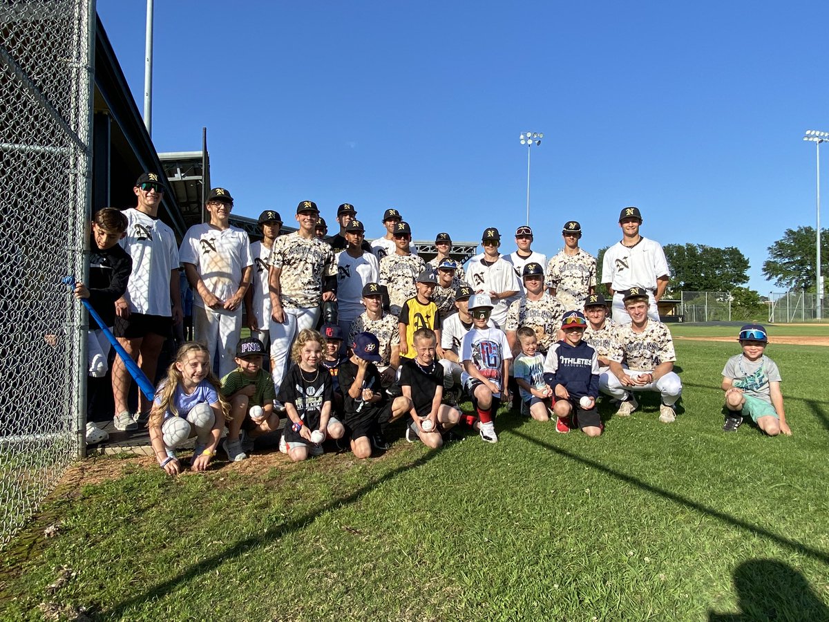 NedBaseball's tweet photo. Celebrating Stone Guidry’s 6th birthday at the ballpark. 🥳🎉
Happy Birthday Stoney from The Nederland Bulldogs. 
#RaceToRoundRock https://t.co/3g8Qfs2f6Z
