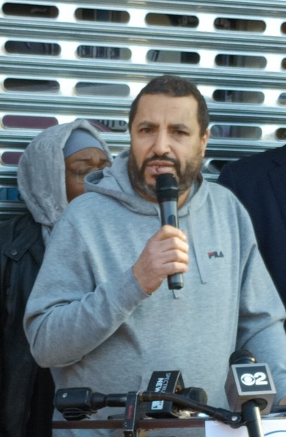 JustinBrannan's tweet photo. Thank you @Somia_Elrowmeim for bringing us together to call for #Justice4Jamal. I stand with the Alliance of Yemeni American Businesses as we work with @NYPDHateCrimes @BrooklynDA to ensure those who attacked Jamal in this vicious hate crime are brought to justice. https://t.co/JBCZZ2yrEj