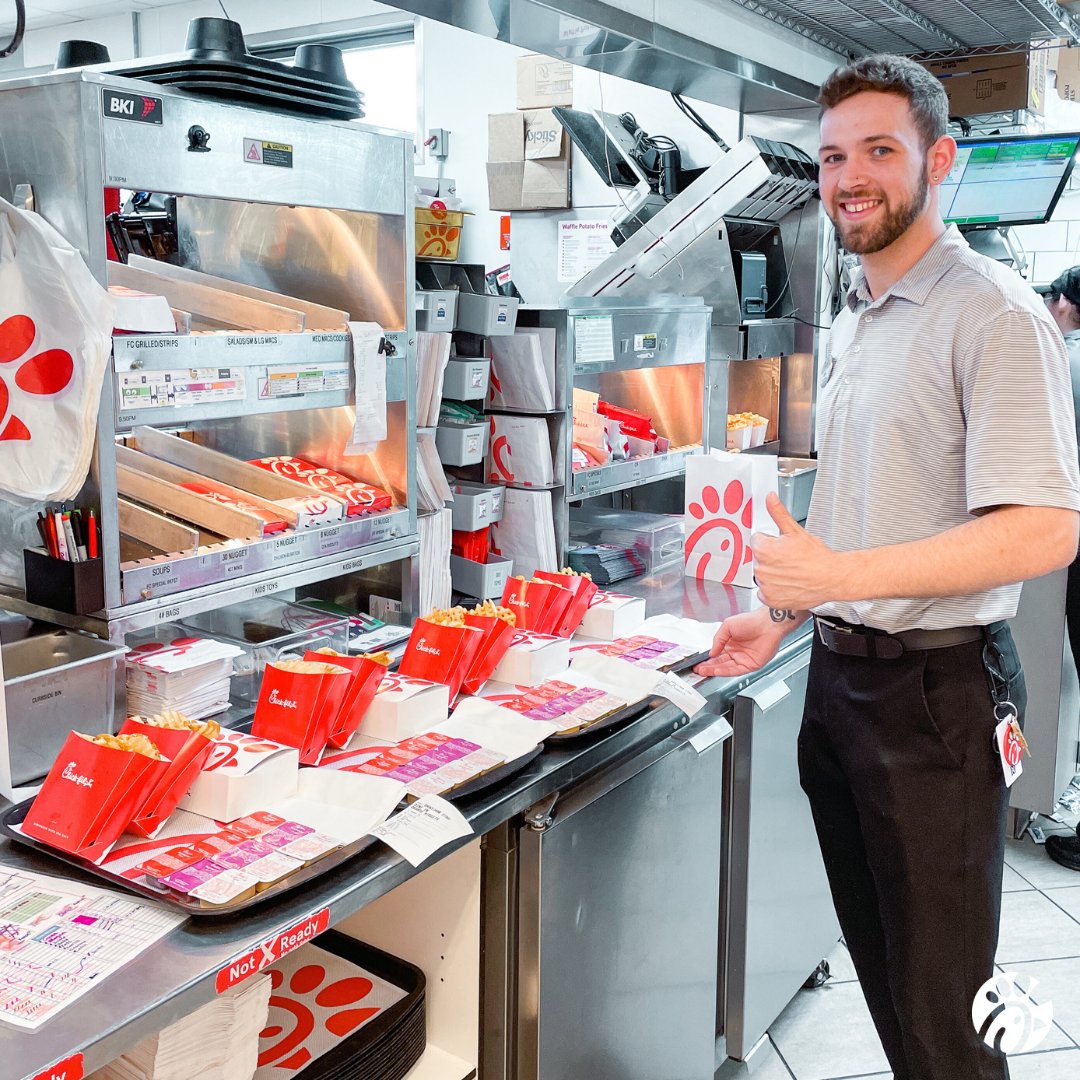 Pinnacle Chick-fil-A tweet media