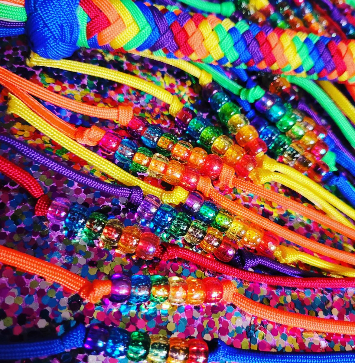 RainbowJewelArt's tweet photo. Kittys Whip Shop latest LGBTQ+ gear :)
https://t.co/BLelhBb7Kc #snakewhip #singletailwhip #paracordwhip #rainbow #lgbt🌈 #lgbtq🌈 #lgbtqpride #snakewhips #paracordsnakewhip #singletailwhip #smallbusiness #paracordprojects https://t.co/A5Tq3ThxOZ