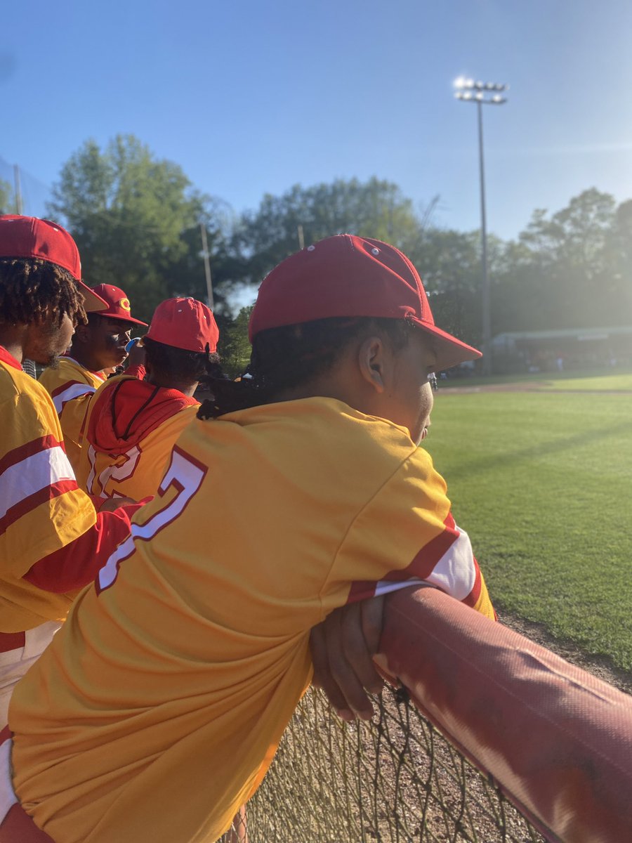 After 1

Glads: 0 
Bulldoggs: 1

#gladsbaseball #goglads