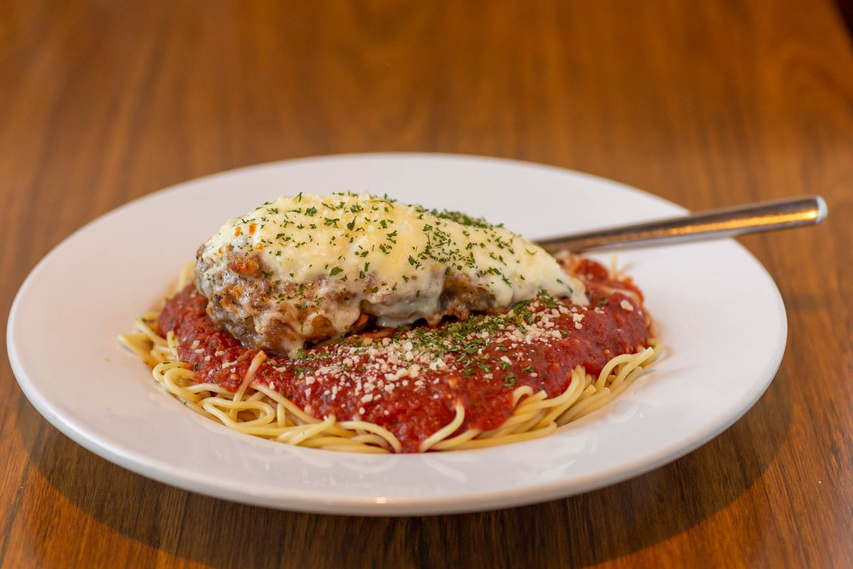 Chuck's Restaurant tweet media