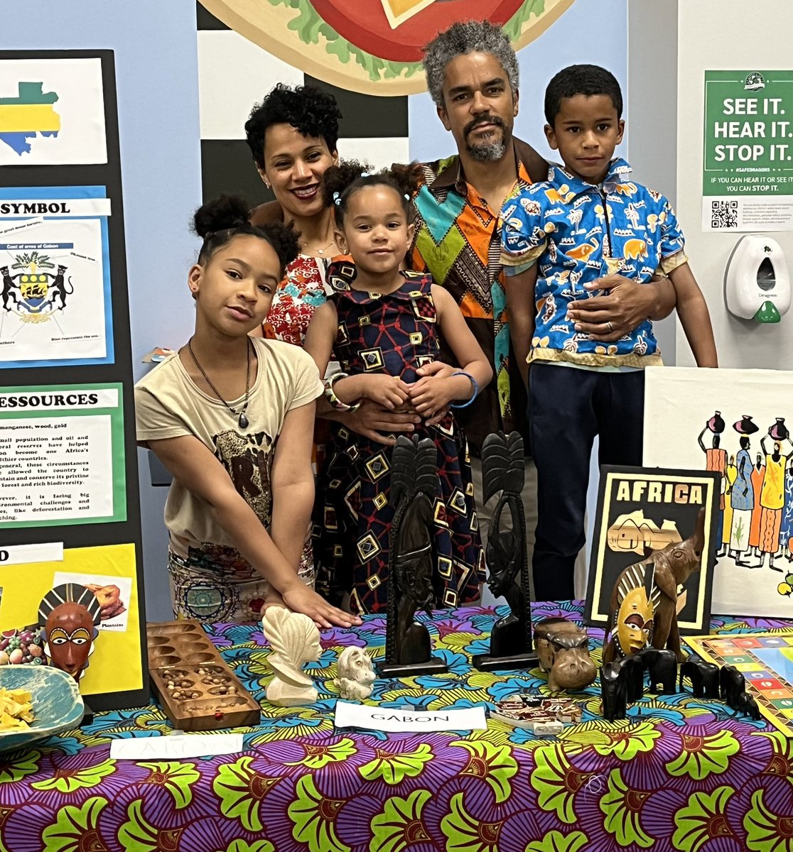 SherryTeach4Fun's tweet photo. 💚 A Trip Around the World 🌎 Fun facts, food, and families! @Jack_D_Johnson https://t.co/3UhPyUWULj