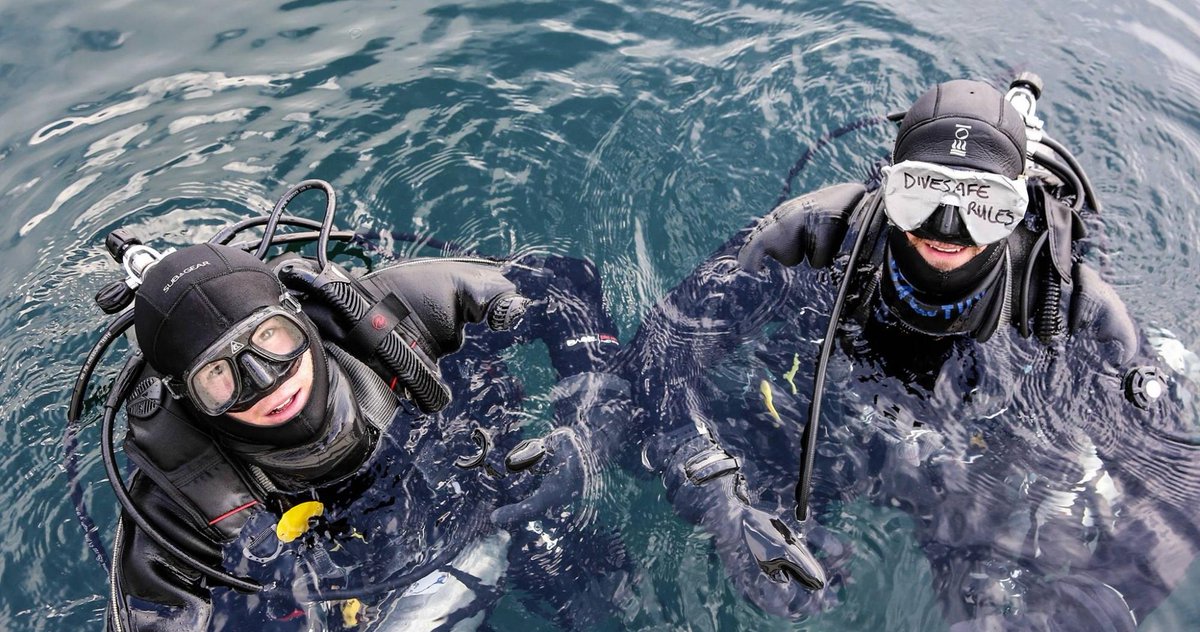 Hey, we like the cut of his jib! ❤️

#vancouverisland #oceanlife #oceanlover #saltlife #sealovers #bluecollar#dirtyhandscleanmoney #careeropportunities #divinglife #divemaster #scubadivinglife #ilovediving #scubaworld #scubagram #scubadivingislife