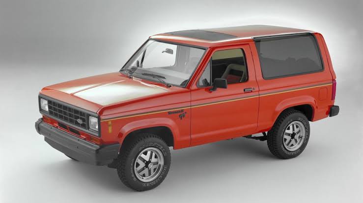 LaFloresx's tweet photo. @pablo_majluf Ford Bronco con problemas desde 1986.
Dearly loved mine, tho 👀 https://t.co/GmidIuEjkW
