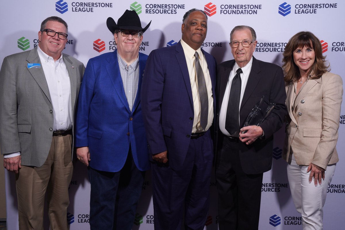 CornerstoneCUL's tweet photo. Congratulations to Hall of Fame inductee Don Mullins, who we celebrated during the awards luncheon at #IMPACT2023!
Read more: https://t.co/AxmdZDAOU6
#cuIMPACT #CreditUnions #cuIMPACT2023 @TexasTrustCU https://t.co/KSI8kdl9R3