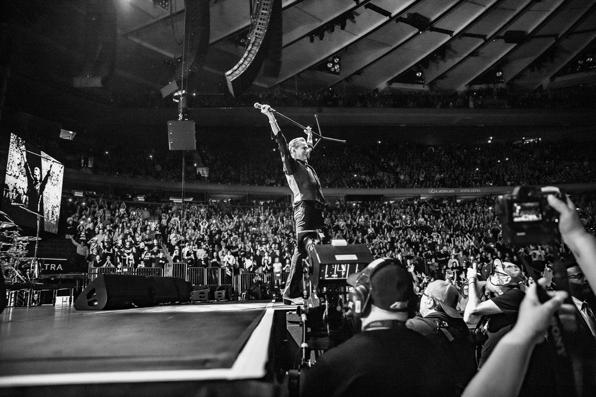 floodmagazine's tweet photo. Live, in photos: @depechemode at Madison Square Garden: https://t.co/iRBafUzJeY

📷 by David Iskra https://t.co/KCUFu08xHR