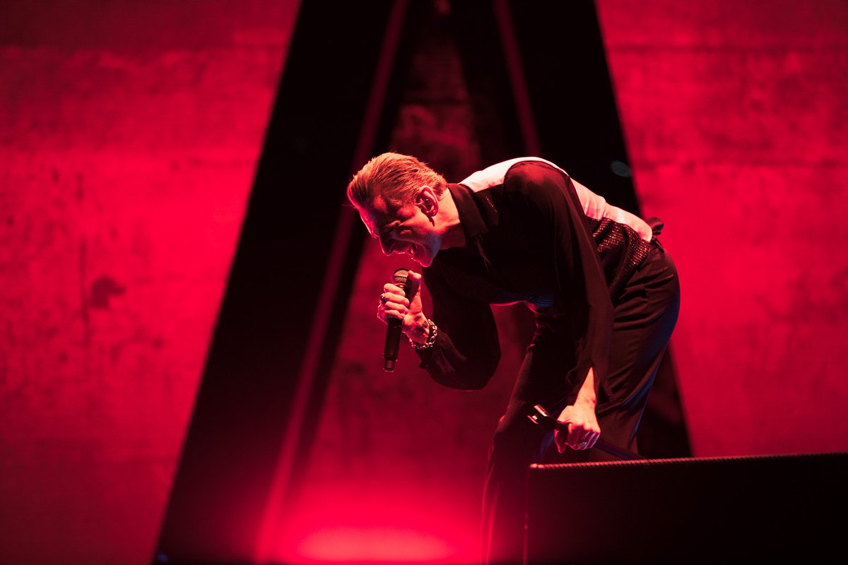 floodmagazine's tweet photo. Live, in photos: @depechemode at Madison Square Garden: https://t.co/iRBafUzJeY

📷 by David Iskra https://t.co/KCUFu08xHR
