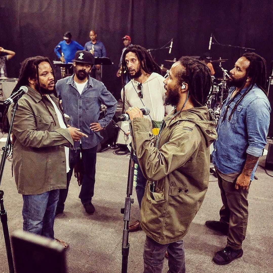 🇯🇲 Who's ready for The Marley Brothers at @redrocksco this week??

🔥 4/19 with @duttypaul @protoje
🔥 4/20 with @steelpulse @subatomicsound

Tix: bit.ly/3jvc136

@aegpresentsrm #marleybrothers #redrocks #denver #reggae