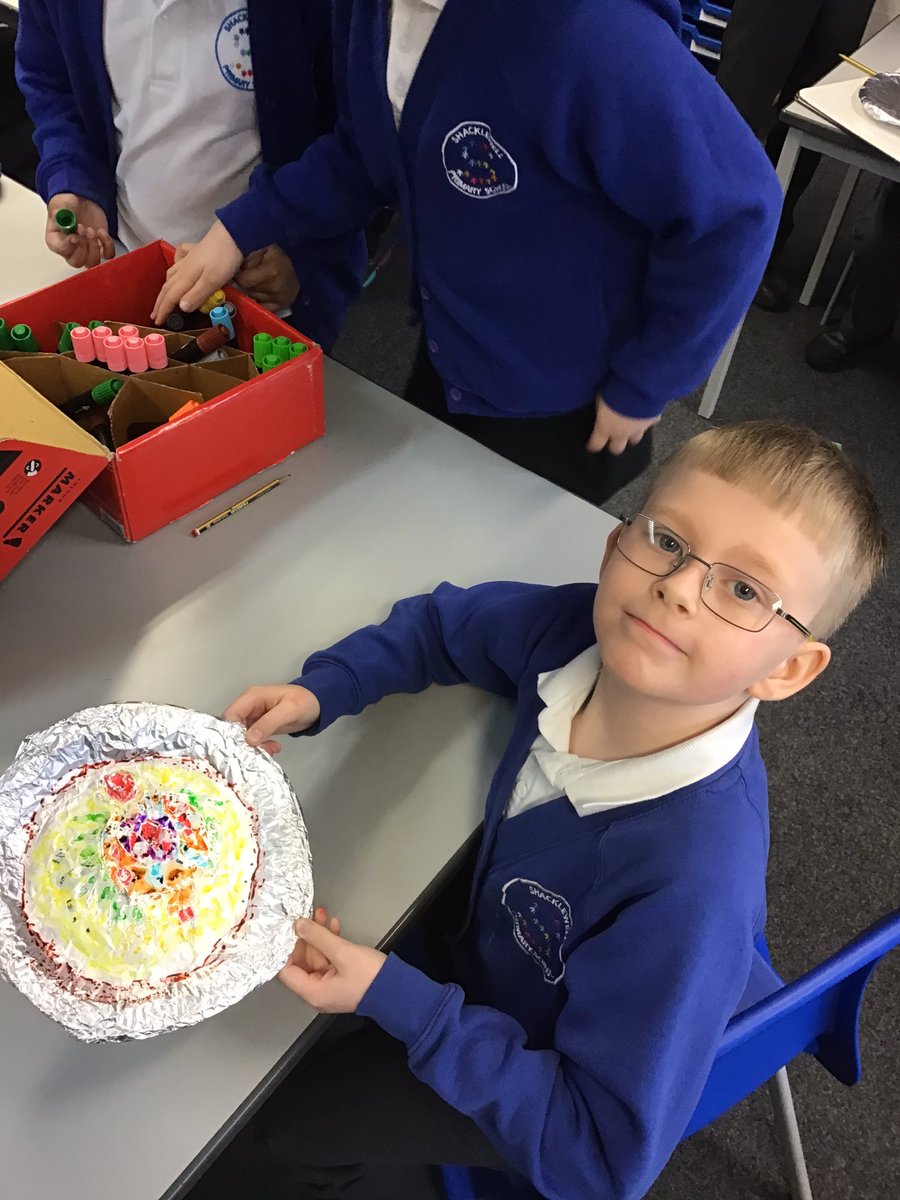 MissCallanan4's tweet photo. @ShacklewellE8 We also made our own Anglo Saxon brooches. https://t.co/H5JKbxd5U2