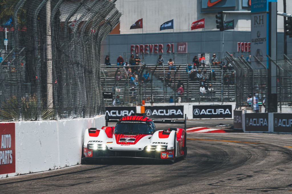 mattcampbell22_'s tweet photo. Just street circuit things… 🤏🏼 Only a few scraps in the race I promise! @GPLongBeach #TeamPorsche https://t.co/wTrX4eAYRg