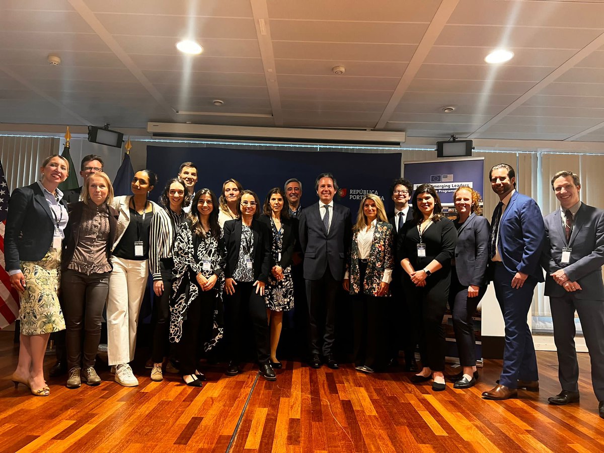 Networking reception at the @RPPortugalUE with young 🇺🇸US leaders to kick off the visit to Brussels 🇧🇪 and Portugal 🇵🇹 in the context of the EU-US Emerging Leaders Programme. The study visit on the topic of #BlueEconomy will continue in Portugal in the next couple of days.