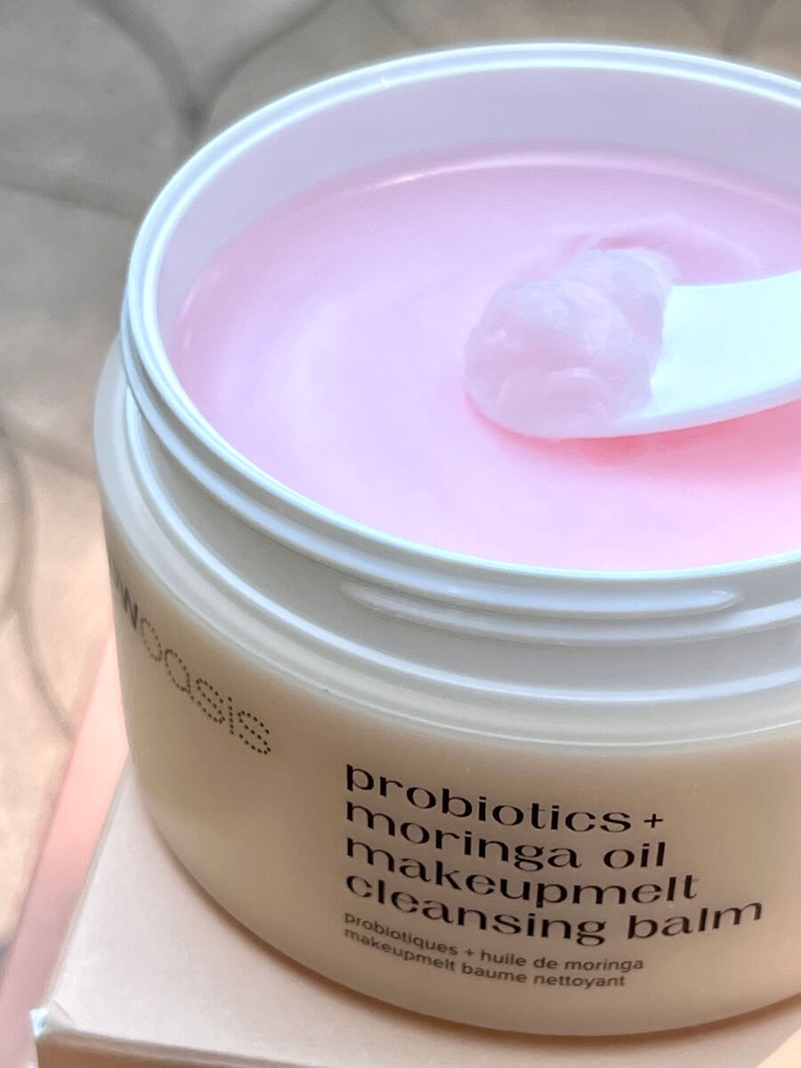 Celebrate woman on twitter the glowoasis skincare set with 2