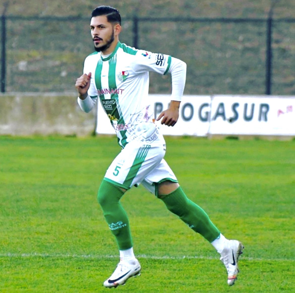 Felicitar al antequera por su merecido ascenso enhorabuena <a href="/AntequeraCF/">Antequera C. F.</a> 💚