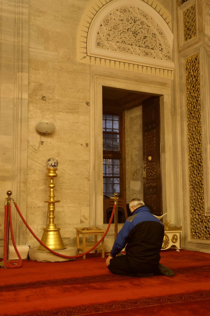 mhamdhsyn's tweet photo. 26 Ramazan 

Mihrimah Sultan Camii/Üsküdar https://t.co/p35SMYQxOk