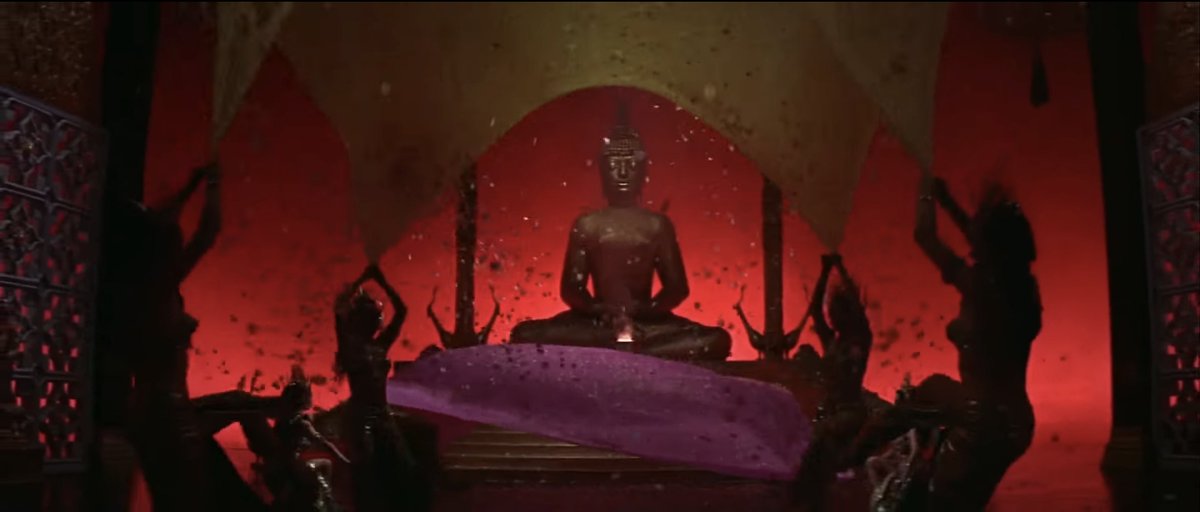 decoyrobot's tweet photo. Embrace Casino Royale (1967) https://t.co/5Wp6zsHDKf