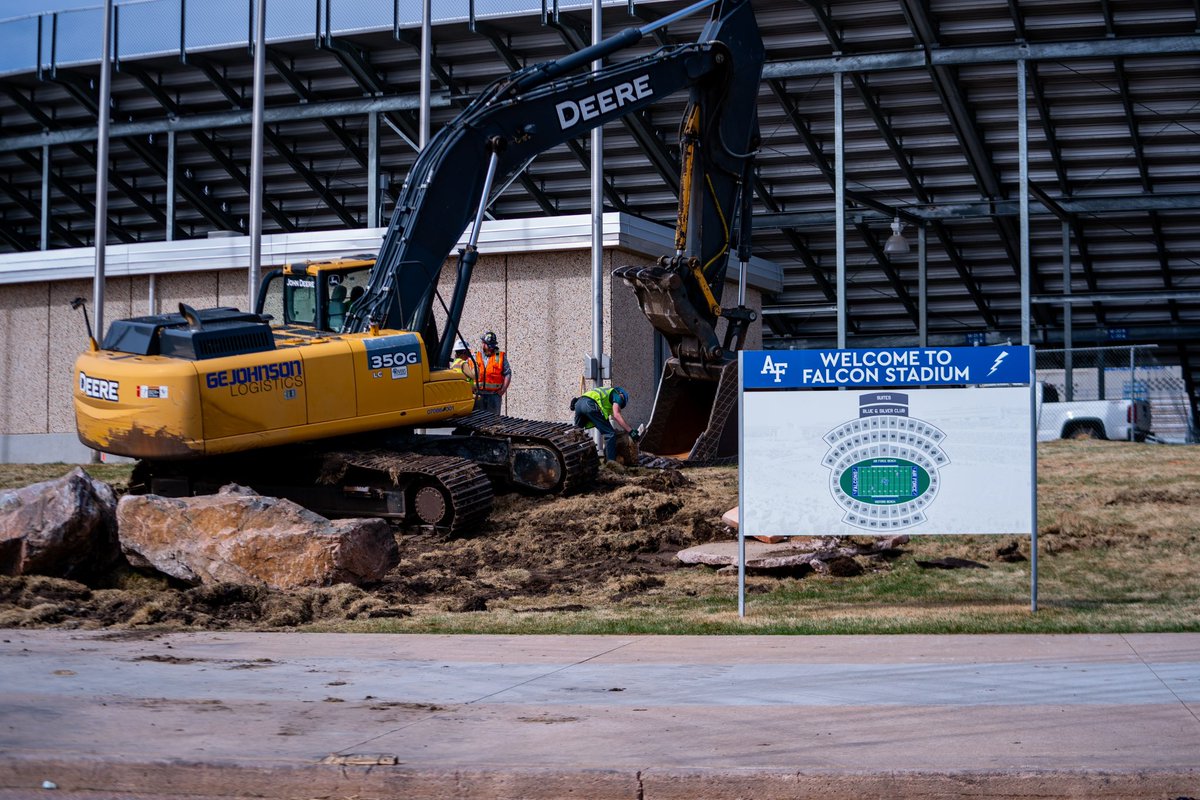 Air Force Falcons tweet media