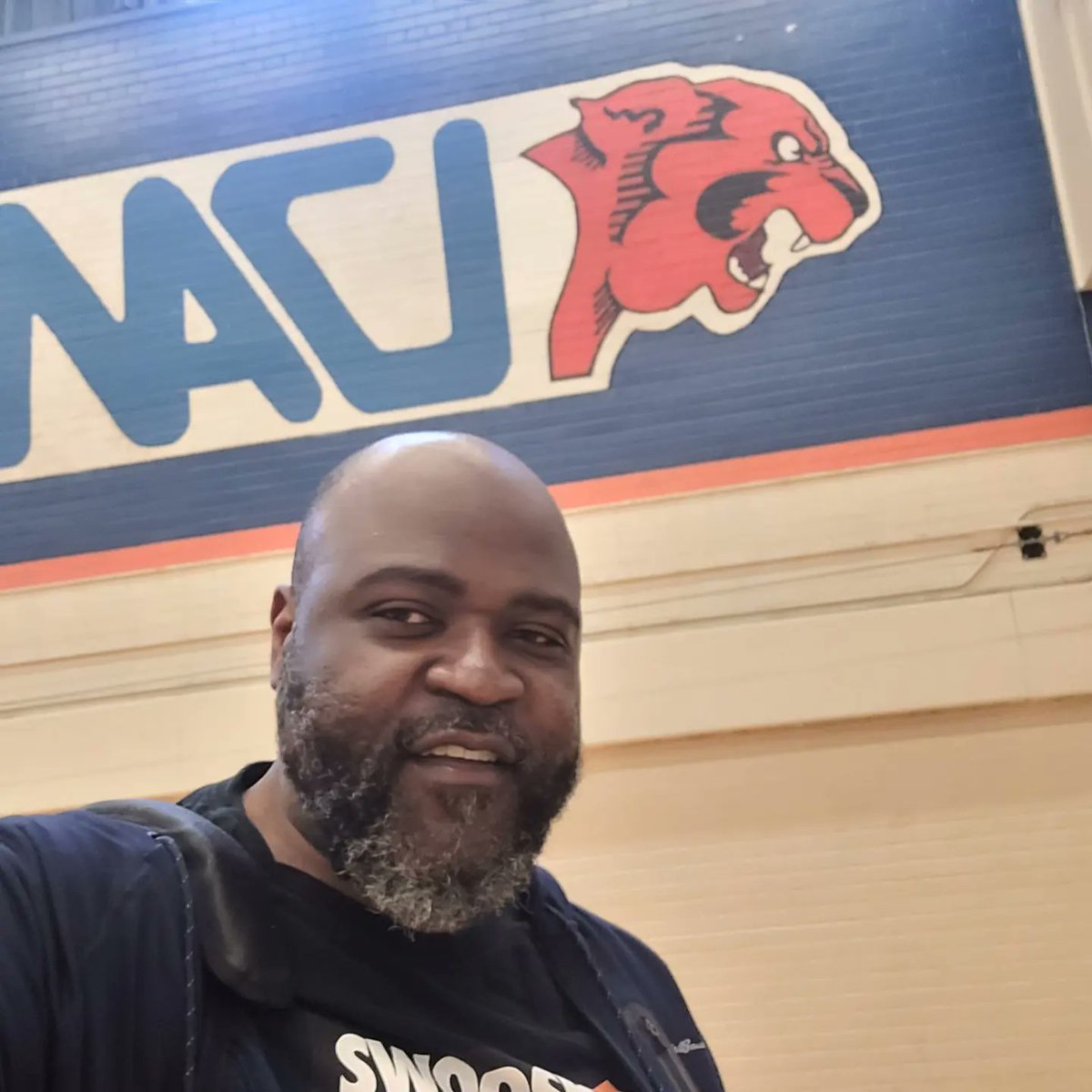 Jeff A.D. Martin (@jeffadmartin) on Twitter photo About 28 years ago, I graduated <a href="/NorthAlbion_CI/">North Albion Collegiate Institute</a> 🎓
About 28 years later I’m back, trying to be who I could have used at that time. 🤜🏾
#motivationmondays #rexdale #dontgiveup #keynoteSpeaker About 28 years ago, I graduated <a href="/NorthAlbion_CI/">North Albion Collegiate Institute</a> 🎓
About 28 years later I’m back, trying to be who I could have used at that time. 🤜🏾
#motivationmondays #rexdale #dontgiveup #keynoteSpeaker