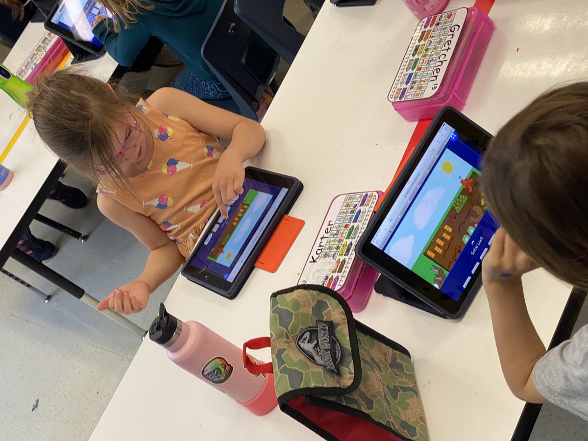 EschASketchK's tweet photo. Digital Breakouts with @EmmettMichele —Awesome collaboration and problem solving!! #dolphinSTEM @Donald_ES @breakoutEDU https://t.co/RPnaxqhPbi