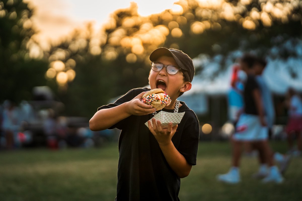 Wow, what an incredible weekend at the Smoky Hill River Festival! We could not be more thankful to all supporters this year: artists, entertainers, volunteers, sponsors, donors, and to all that attended the Smoky Hill River Festival!