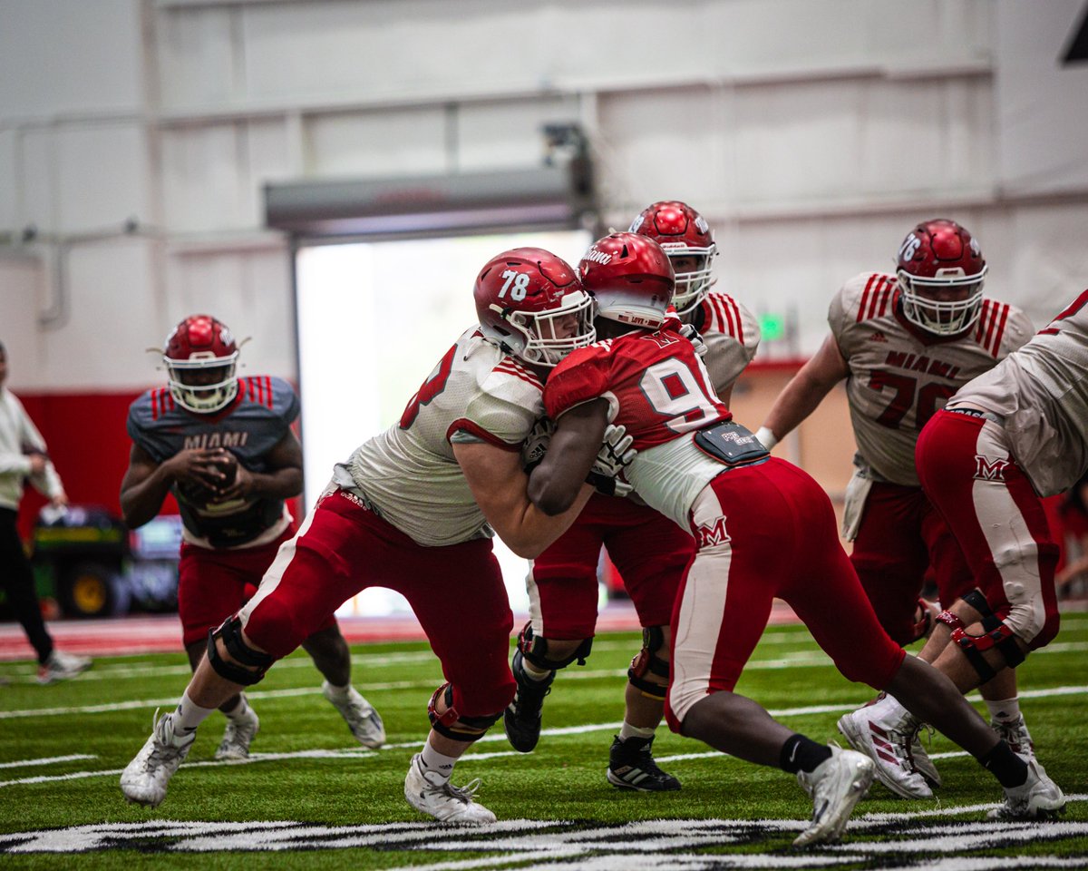 WIN THE DAY🥇

#RiseUpRedHawks | 🎓🏆