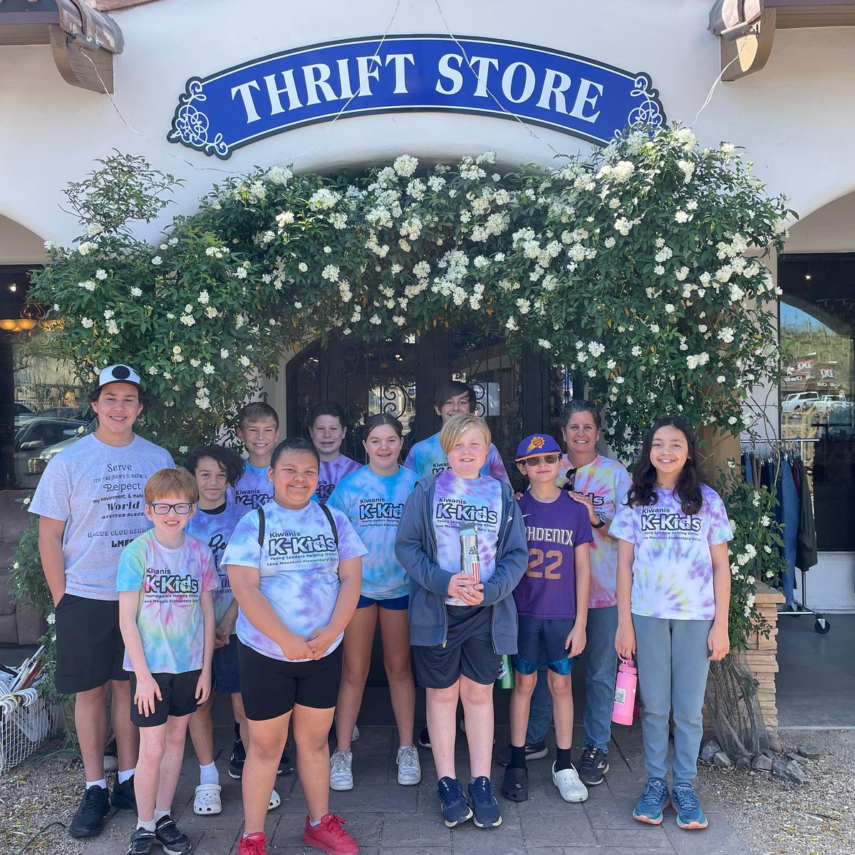 It's National Volunteer Week! These students volunteered their time at the Kiwanis Marketplace over the weekend as part of the K-Kids Club at Lone Mountain Elementary.  Way to go, Eagles! #ccusd93 #oneteam #VolunteerWeek  <a href="/LMES_Eagles/">Lone Mountain Elementary- CCUSD</a>