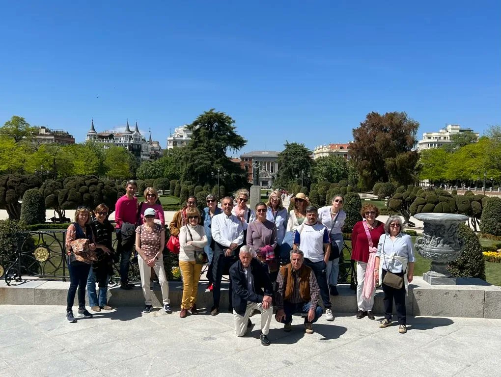 Alter_Matrice's tweet photo. Ya lo avisamos previamente, la Ruta del Observatorio iba a ser una pasada, y así lo fue.

Precioso día para conocer algunos de los lugares más desconocidos de nuestro archifamoso Retiro. https://t.co/nHIhTJ4Fw9
