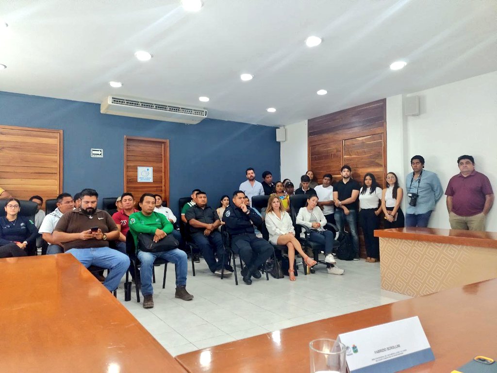 MapHubLAC's tweet photo. Hoy fue el cierre del proyecto #OpenCities Tulum en la presidencia municipal. @CoMapper, @geoidmx y el equipo del @Ayto_Tulum resumieron 1 año de trabajo con la inducción a la plataforma desarrollada que cruza sus datos locales y datos de #OpenStreetMap. https://t.co/V5WiWWq0dU