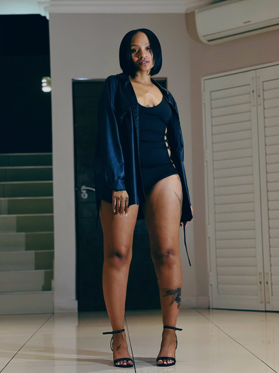 Arriecakes on Twitter: "🫦"