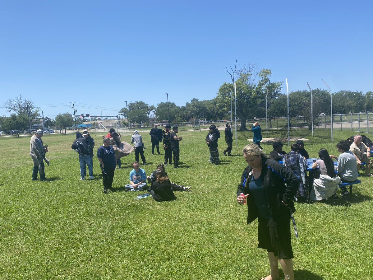 No stress before the STAAR test. <a href="/BSUCCESSACADEM1/">Brazos Success Academy</a> will rise to the occasion as long as we remember to breathe! Thank you Ms. Tims and CIS for the bubbles. Rising to excellence is a habit! #BSARISE #beconnected <a href="/MrsCoachBlalock/">JessicaBlalock</a> <a href="/bryson4joey/">Joey Bryson</a>