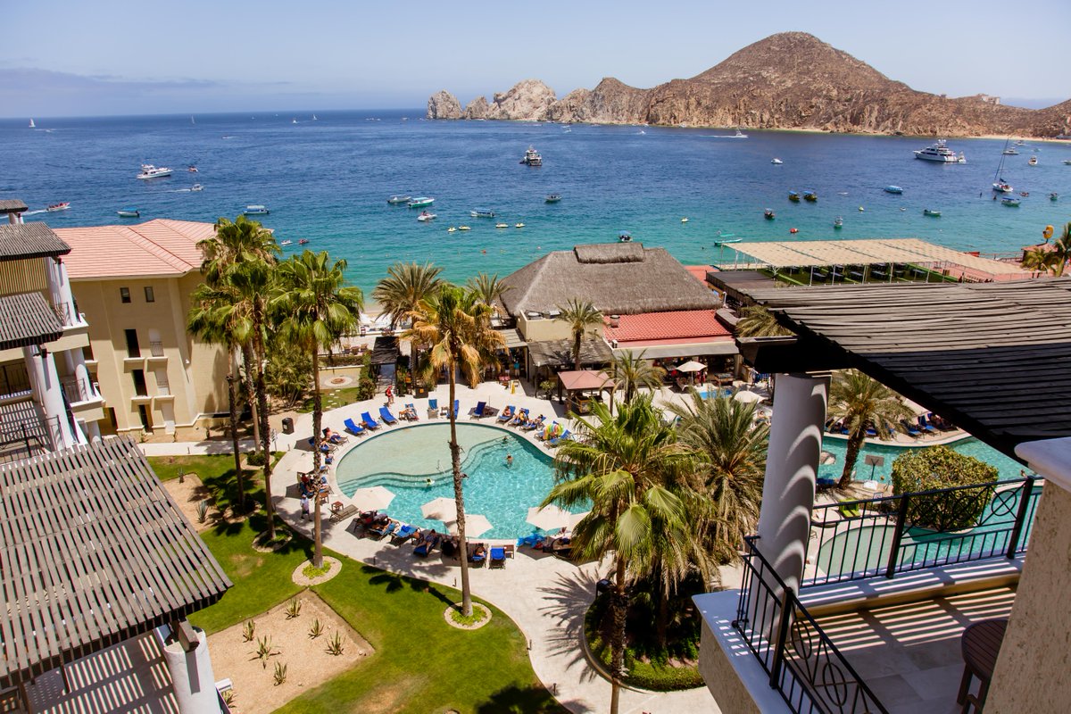 CasaDoradaCabo's tweet image. If lost, return to Paradise! ☀️ Click the link to find the best way to do it  👉 ow.ly/VhwT50NJzZ6 👈 🏖We would love to see you soon! 🌴🌊 
.
.
.
#iflostreturnto #paradise #casadoradacabo #monday #vacation #medanobeach #loscabos