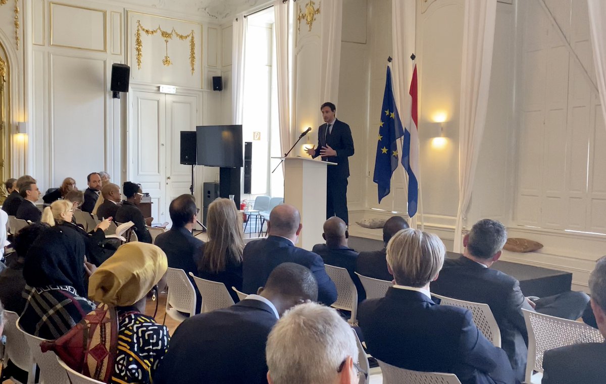 The #Sahel region in Africa includes a rich diversity of people, cultures, and countries, but it also has acute challenges. Good to speak with Special Envoys, regional organisations and young people from the Sahel to discuss how we can work together for a more stable region. 1/3