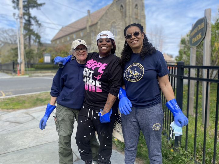 Join us THIS SATURDAY, April 22, for our annual Newburgh Community Cleanup!

Be part of what's great in the City of Newburgh as we kick off a city-wide effort to keep Newburgh clean and green all year!

facebook.com/events/5029580…