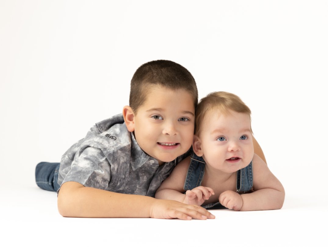 TemeculaPhoto's tweet photo. "The greatest gift our parents gave us was each other." 💖 .
.
Now booking newborn and maternity portrait, sessions in our Murrieta studio and outdoor portrait sessions in Temecula or Murrieta. Booking Spring sessions and beyond. Link in Bio @amydawnellephotography
.
 #temeculaph https://t.co/DYnn2Fc677
