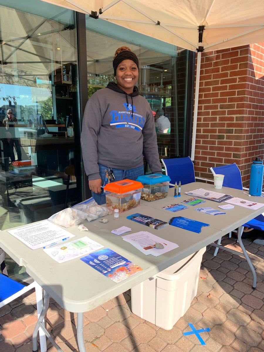 amira_layeni's tweet photo. hey y’all🤗

my name is amira! i am a 1st year marine and environmental science graduate student and @NOAALMRCSC fellow at @_HamptonU. My research focuses on microplastic pollution in urbanized oyster reefs 🦪🫶🏾🌎

#BlackInEnvironWeek #BlackInEnvironRollCall @BlackInEnviron https://t.co/38aySwfrGi