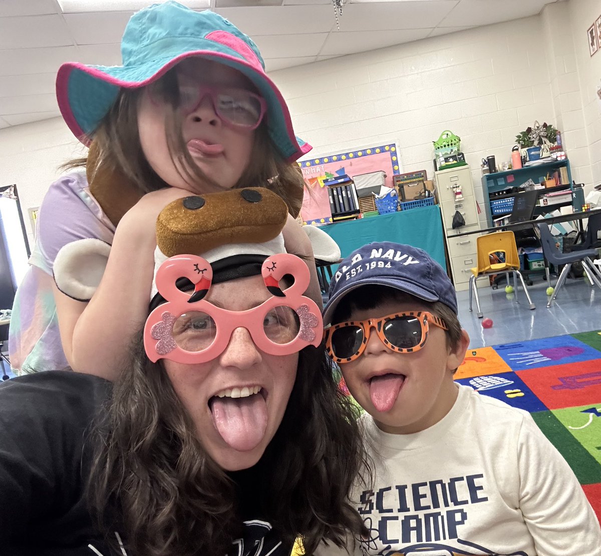 jedwardsAC's tweet photo. Our class had a great start to the Career/Spirit Week here at Andrews. Our futures are so bright that we need to wear hats and sunglasses!🧢😎 We can’t wait for Wacky Tacky Day tomorrow 🥳  @rhandrewselem https://t.co/WBrPPYKtXv