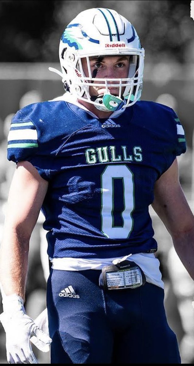 PreGameFB's tweet photo. 1. Endicott Vs 4. Springfield 
#d3fb https://t.co/1aZV83O5D6