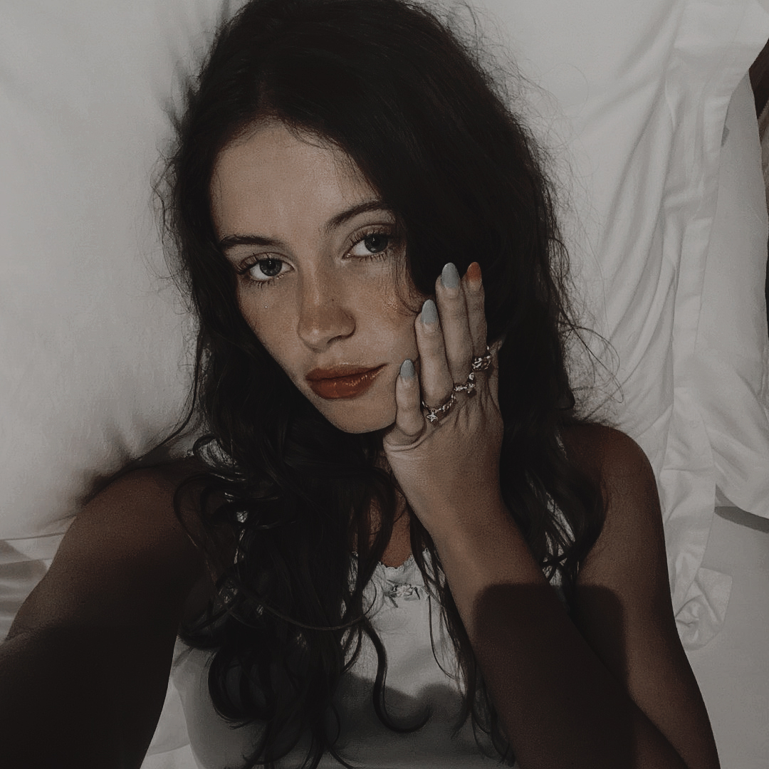 𝒕𝒐𝒓𝒊. (@iwntahappyendng) on Twitter photo 