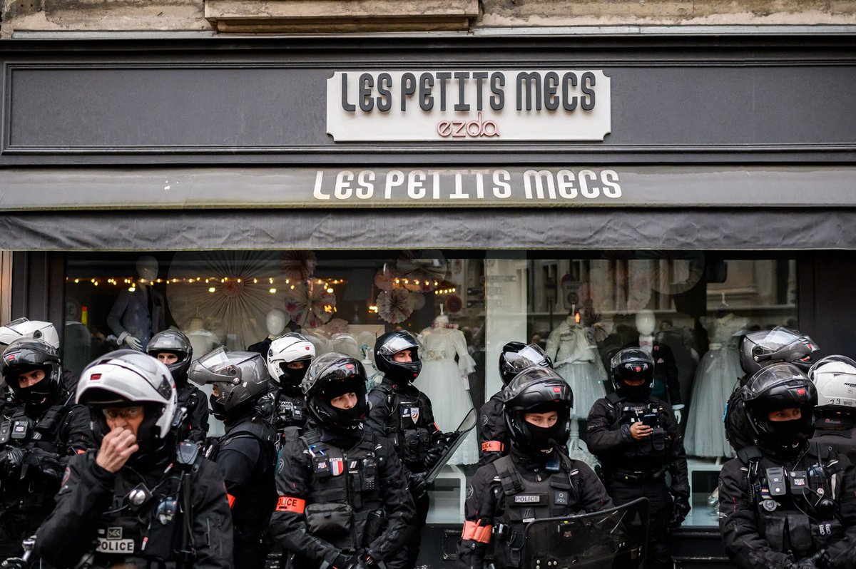 Sans rancune (j'espère :/) #BravM
Casserolade, Paris, 17 avril 2023/