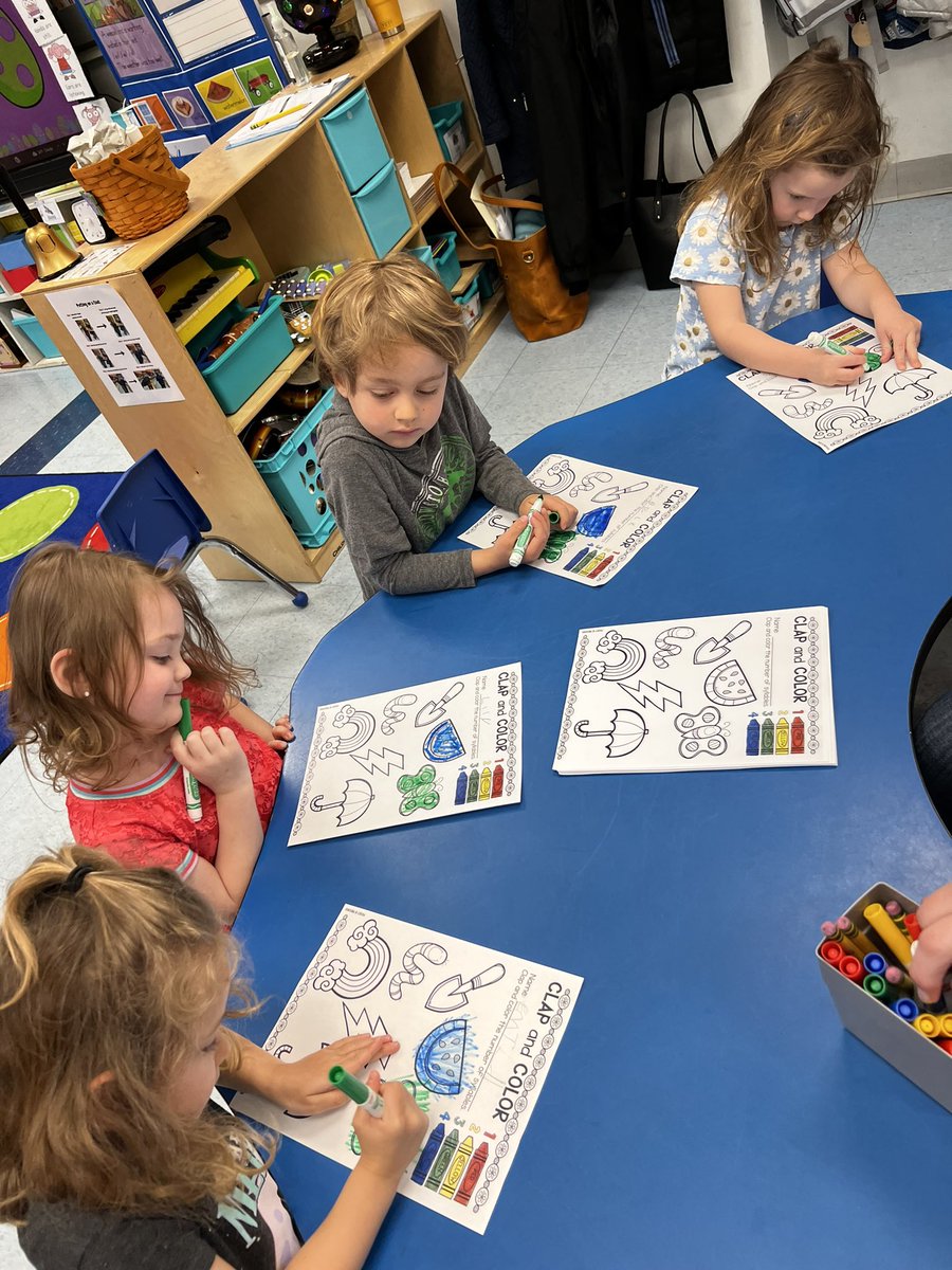 slevin_prek's tweet photo. Clap and color! Counting syllables and following directions! #fhleads #gardenstudy https://t.co/N9TpISMBcw