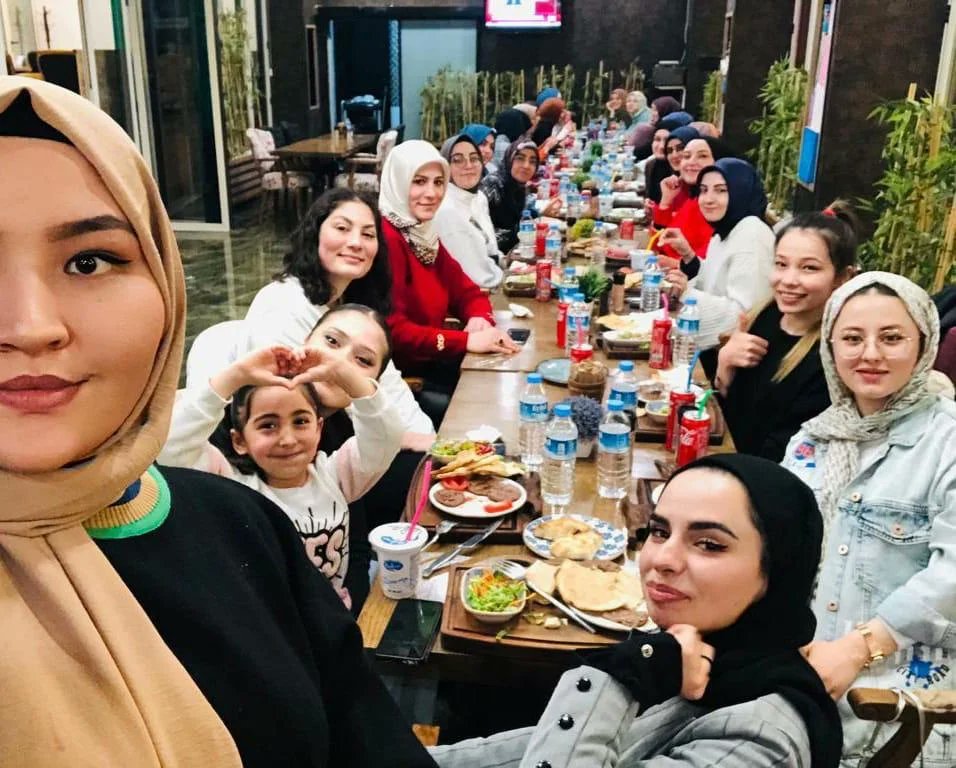 Kız Öğrenci Kozamızla bu Ramazan ayında yaptığımız iftarlar...🌙
Rabbim nice Ramazanlarda yeniden bir araya gelmeyi nasip eylesin 🤲☺️