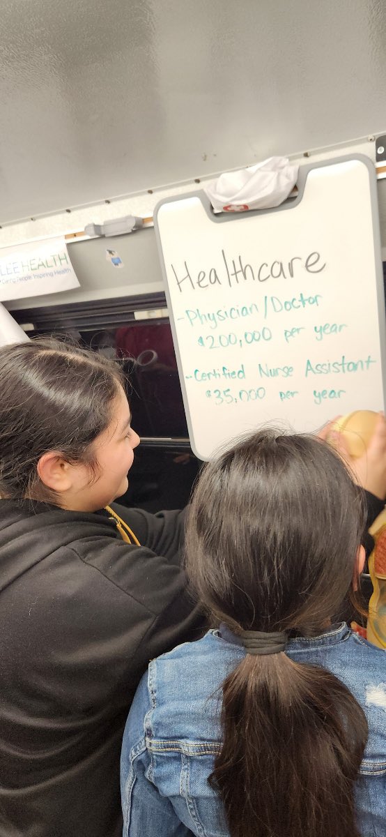 Edgewood Academy tweet media