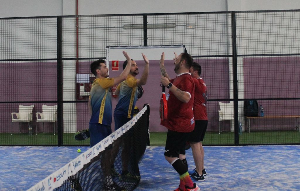 BUEN COMIENZO DE LOS EQUIPOS MASCULINOS
Gran debut de los equipos masculinos del club , ganando sus enfrentamientos con contundencia y buen nivel de juego. #Alicante #Bullpadel #CategoríaMasculina #Indoor #Liga #Padel #PádelClubAlicante #padelclub

padelclubalicante.com/index.php/equi…