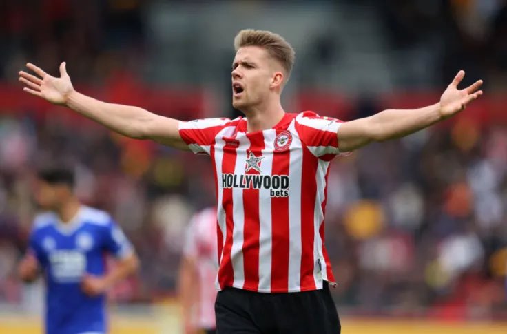 voltasport's tweet photo. 🇳🇴 Kristoffer Vassbakk 𝗔𝗝𝗘𝗥
📍 Rælingen, Akershus 17/4/1998
🏟 Defensa c. 🌍 @nff_landslag (27)
👕 @ikstart @CelticFC @KilmarnockFC @BrentfordFC
El noruego debutó como profesional a los 16 años, tras su etapa escocesa consiguió un histórico ascenso con el Brentford FC. #NOR https://t.co/GZ7vnPmeGm