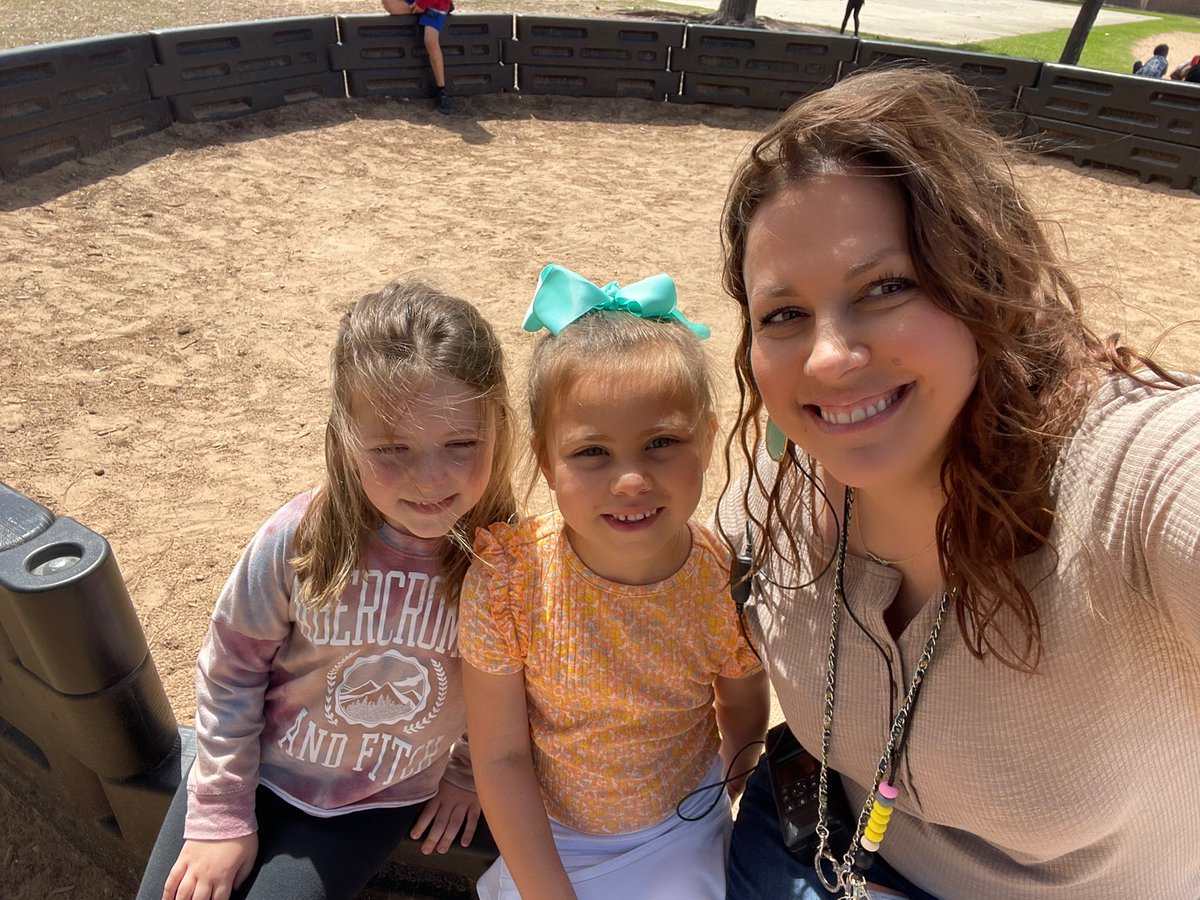 It was a beautiful day at recess! So thankful to spend it with my sweet kindergarten friends! ❤️#TeamAult